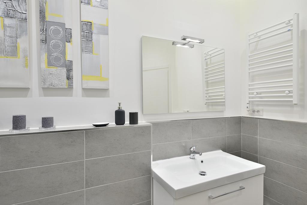 New Romantic Trastevere Apartment ภายนอก รูปภาพ