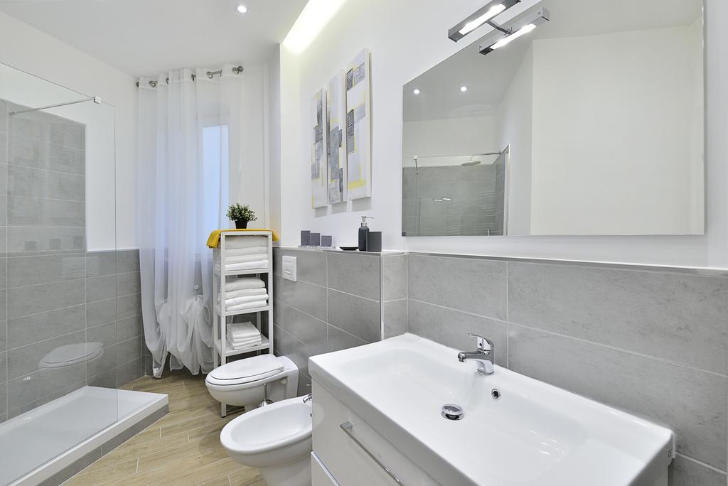 New Romantic Trastevere Apartment ภายนอก รูปภาพ